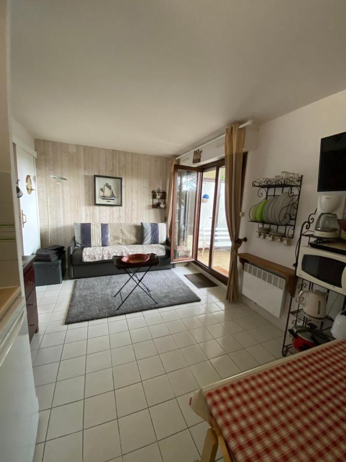 Studio En Rez De Jardin -"Le Petit Nid" A Trouville Exterior photo
